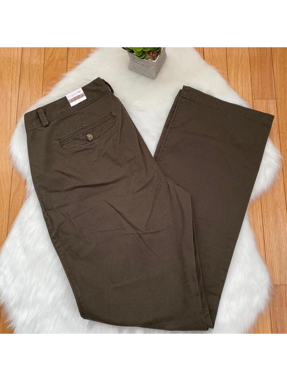 Dockers Woman Classic Fit Khaki Pants Brown Size 12 M New